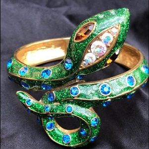 SALE‼️Betsey Johnson Glittery Green Snake Bracelet